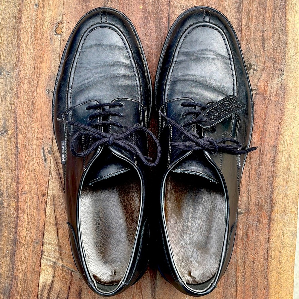 Mephisto black leather oxfords, size 11 US